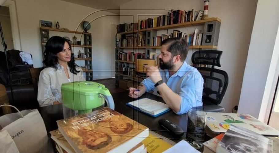 Critican reunión de diputada Paulina Núñez con Presidente electo Gabriel Boric