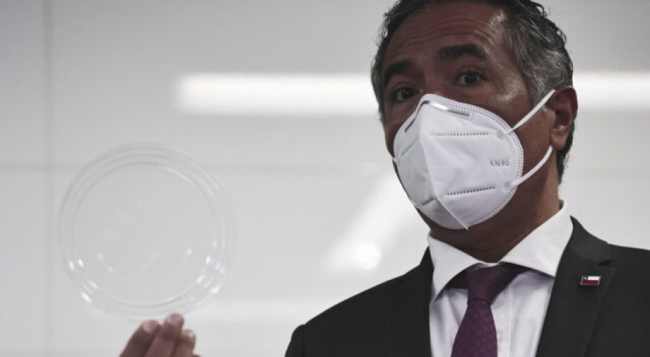 Detallan cómo funcionará la ley que prohibirá bombillas o envases de plumavit