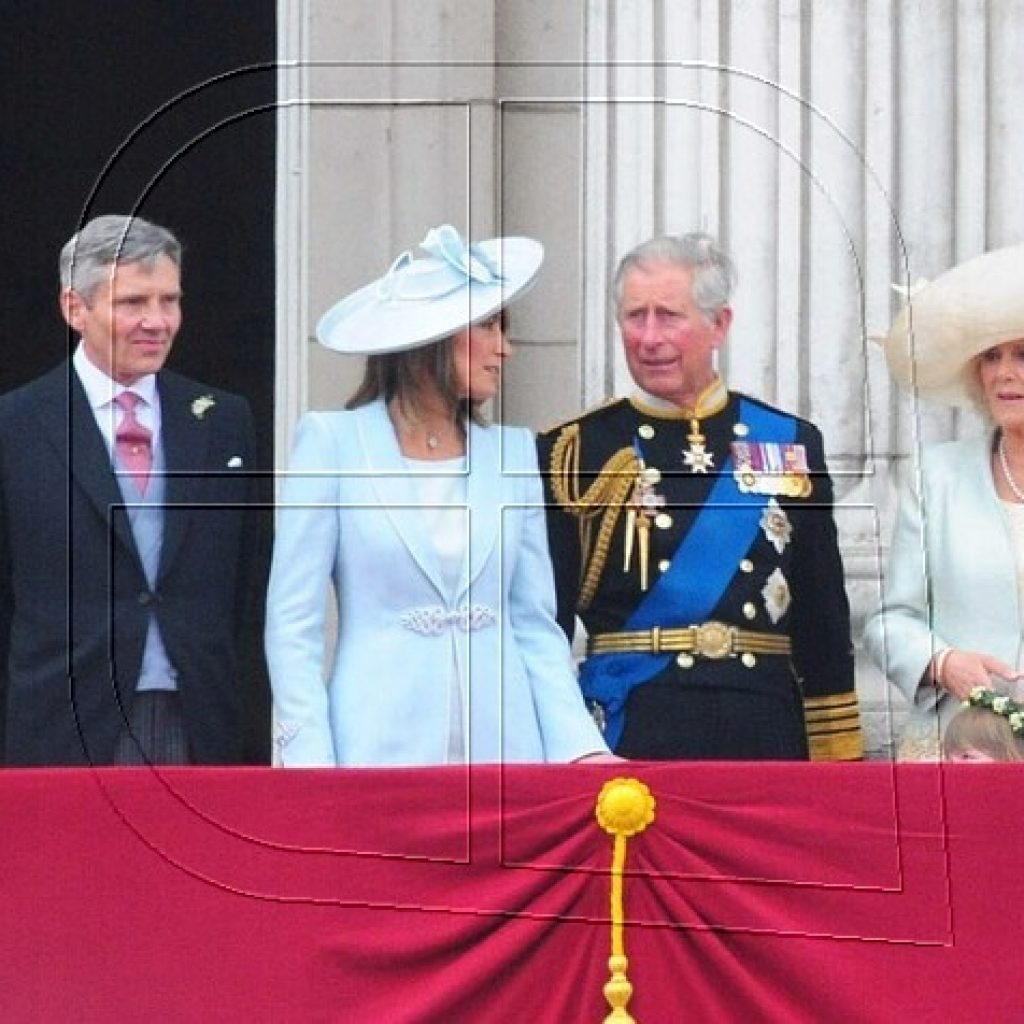 Príncipe Carlos dio positivo a COVID-19 por segunda vez