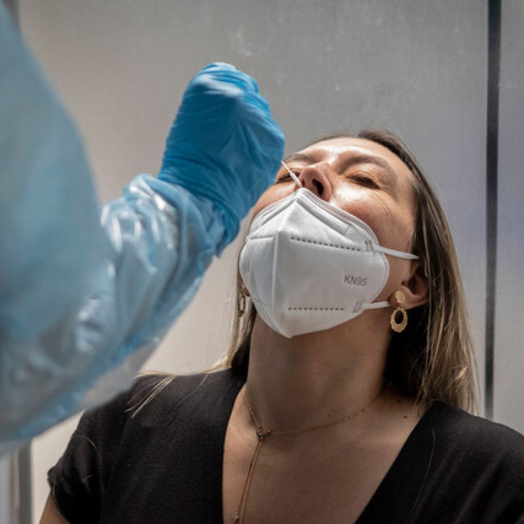 Covid-19: Minsal informó una positividad de 27,62% a nivel nacional