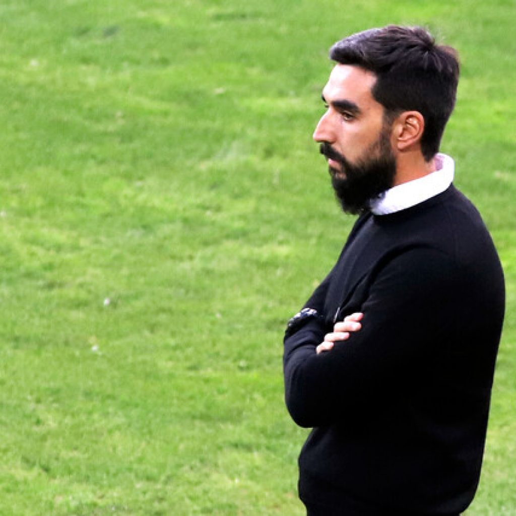 Meneghini: “El primer gran objetivo es avanzar la llave de Copa Libertadores”