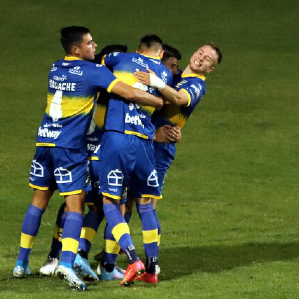 Everton superó a Coquimbo Unido en el Sausalito