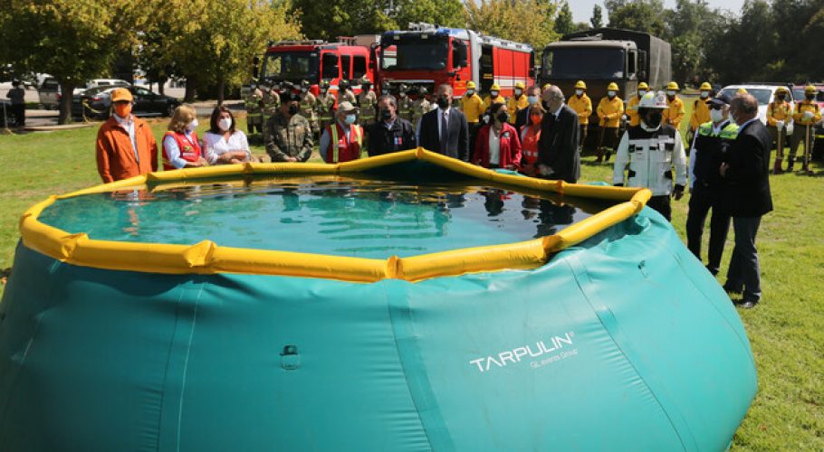 EE.UU. entrega 12 estanques autosoportantes para combatir incendios forestales