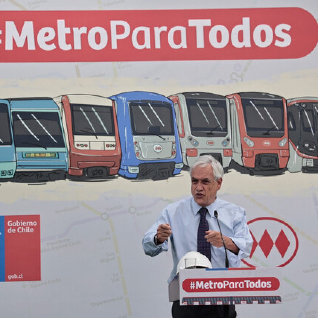 Piñera da inicio a obras de nueva Línea 7, que unirá siete comunas de la capital