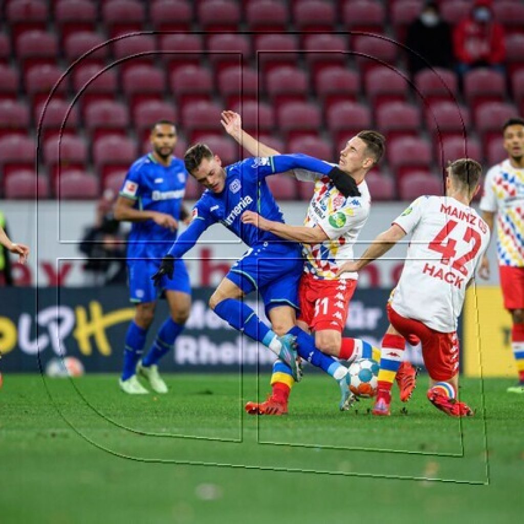 Alemania: Charles Aránguiz vio acción en derrota del Bayer Leverkusen