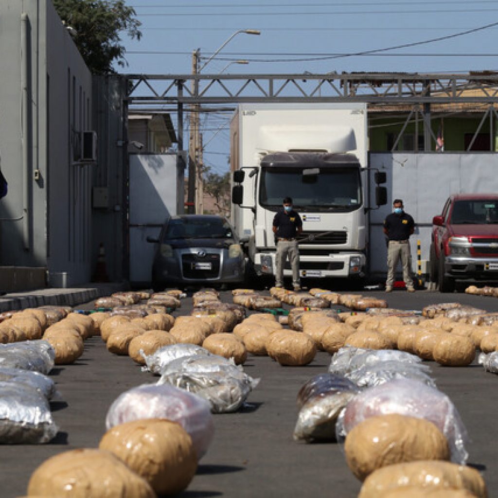 PDI de Arica incautó más de una tonelada de droga con destino a la capital