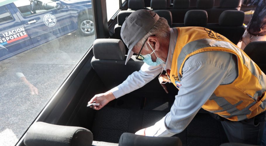 Entregan recomendaciones y protocolo sanitario que rige para transporte escolar