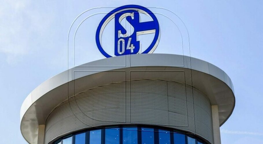 Schalke 04 retira el nombre de 'Gazprom' de sus camisetas