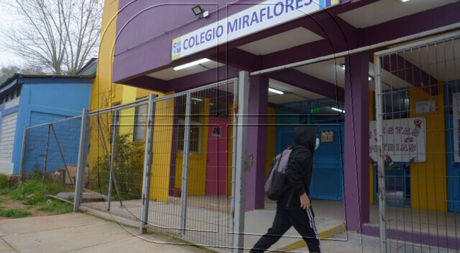 Municipio de Viña afina detalles para un regreso seguro a clases presenciales