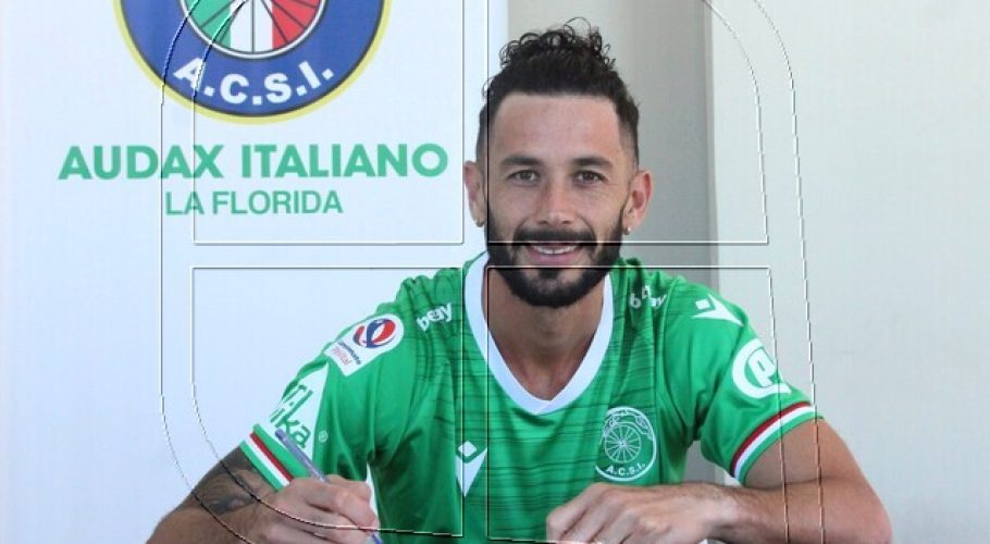 Audax Italiano confirmó la llegada del delantero Marcelo Larrondo