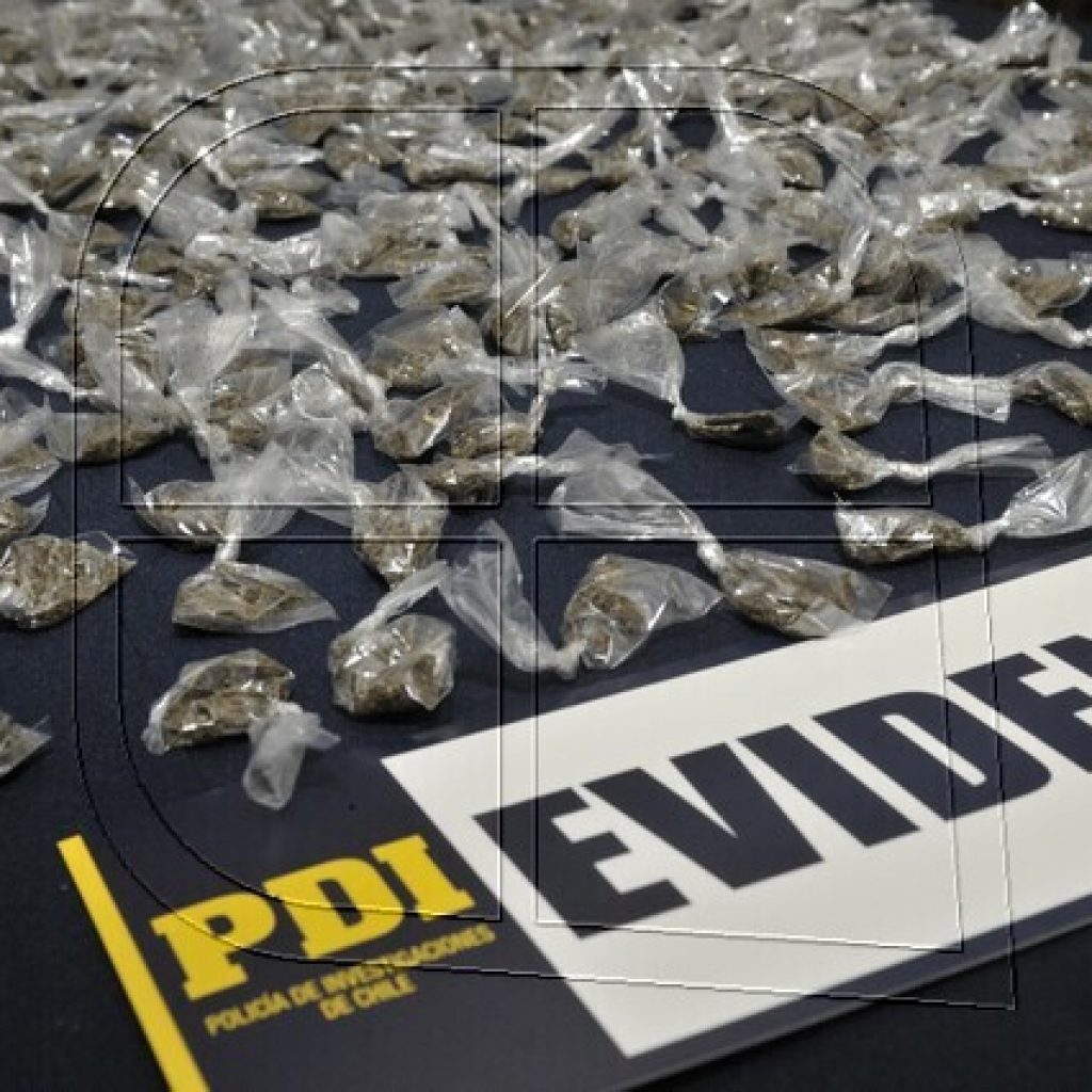 PDI detuvo a sujetos que vendían droga en cercanías de colegio en Quilpué