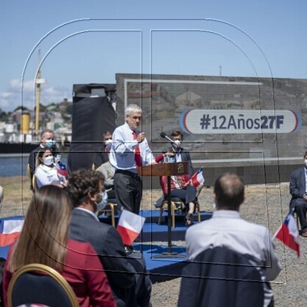 Piñera conmemora aniversario de terremoto y tsunami de 2010 con visita al Biobío