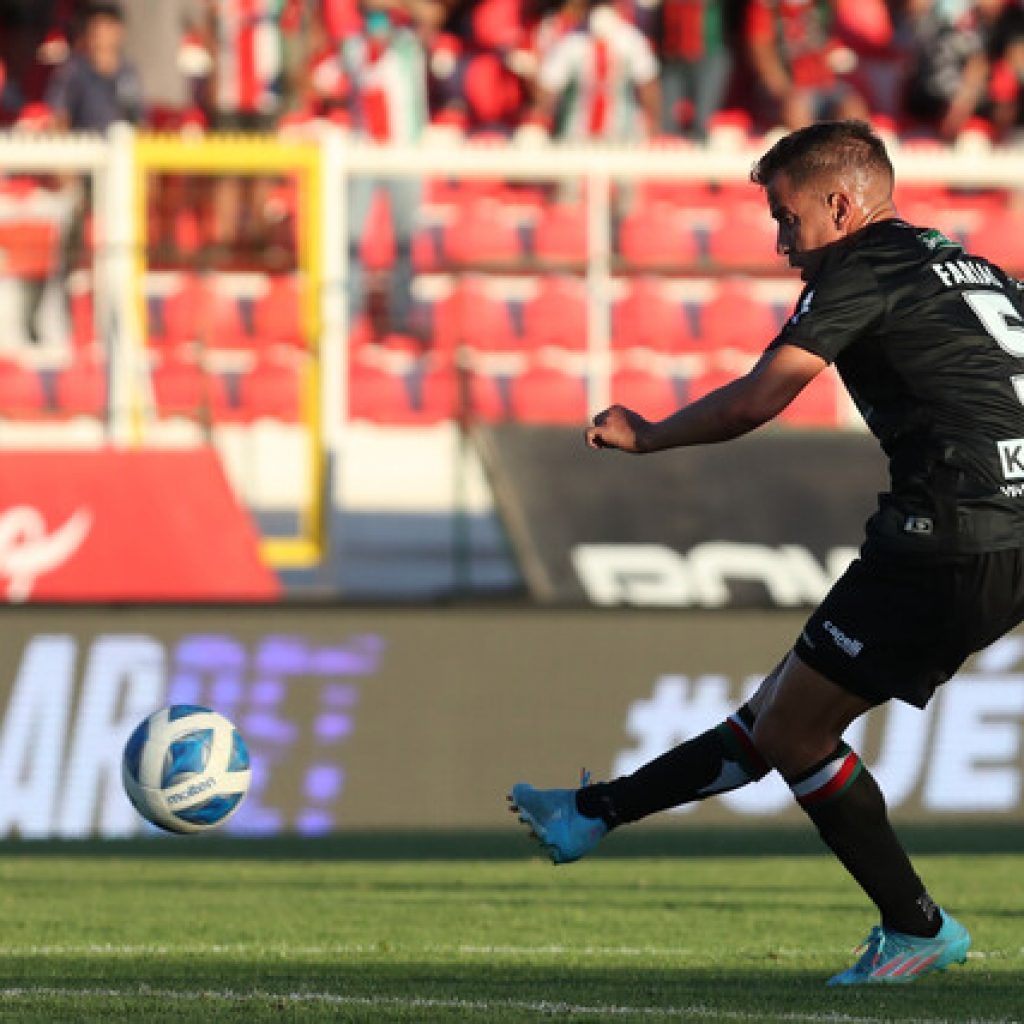 Universidad Católica cayó ante Palestino y ve frenado su arranque ganador