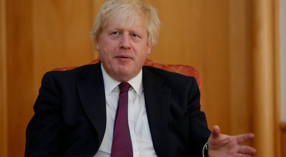 Ucrania: Boris Johnson condena el reconocimiento de Donetsk y Lugansk