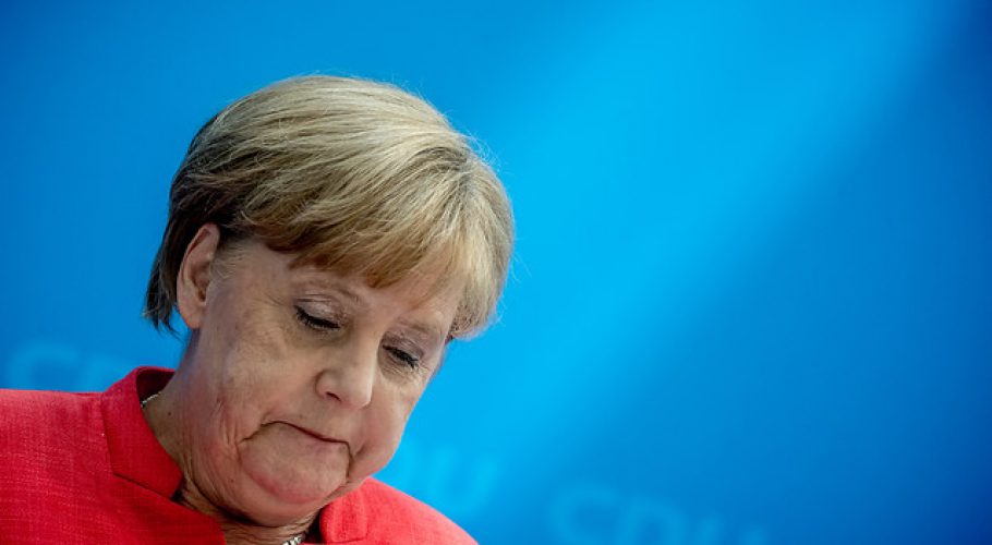 Renzi plantea a Merkel como mediadora para resolver invasión de Ucrania