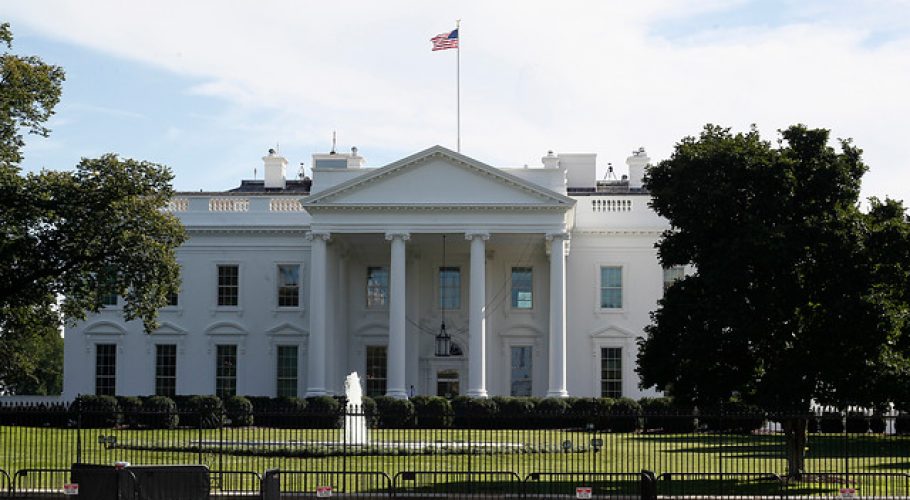 Ucrania: La Casa Blanca espera que Macron y Biden se reúnan "pronto"
