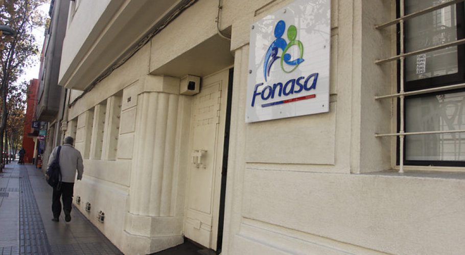 Ordenan a Fonasa adquirir y suministrar fármaco para tratamiento de niña