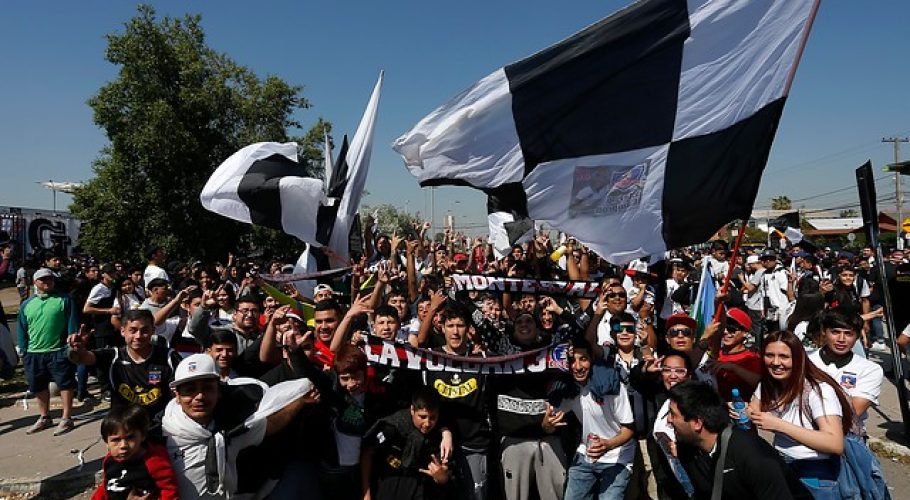 Superclásico: Barristas de Colo Colo llegan al Monumental para el 'arengazo'