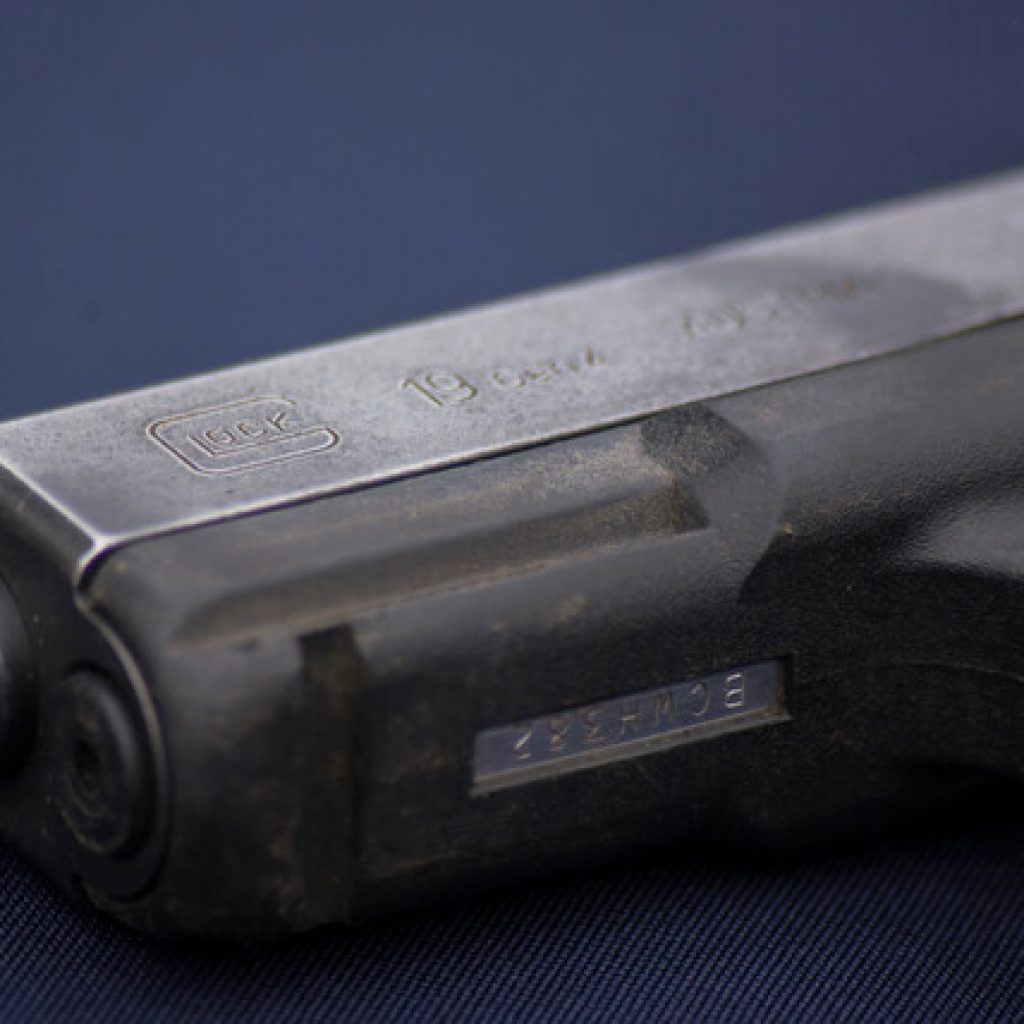 Roban 50 armas desde recinto militar en el centro de Santiago