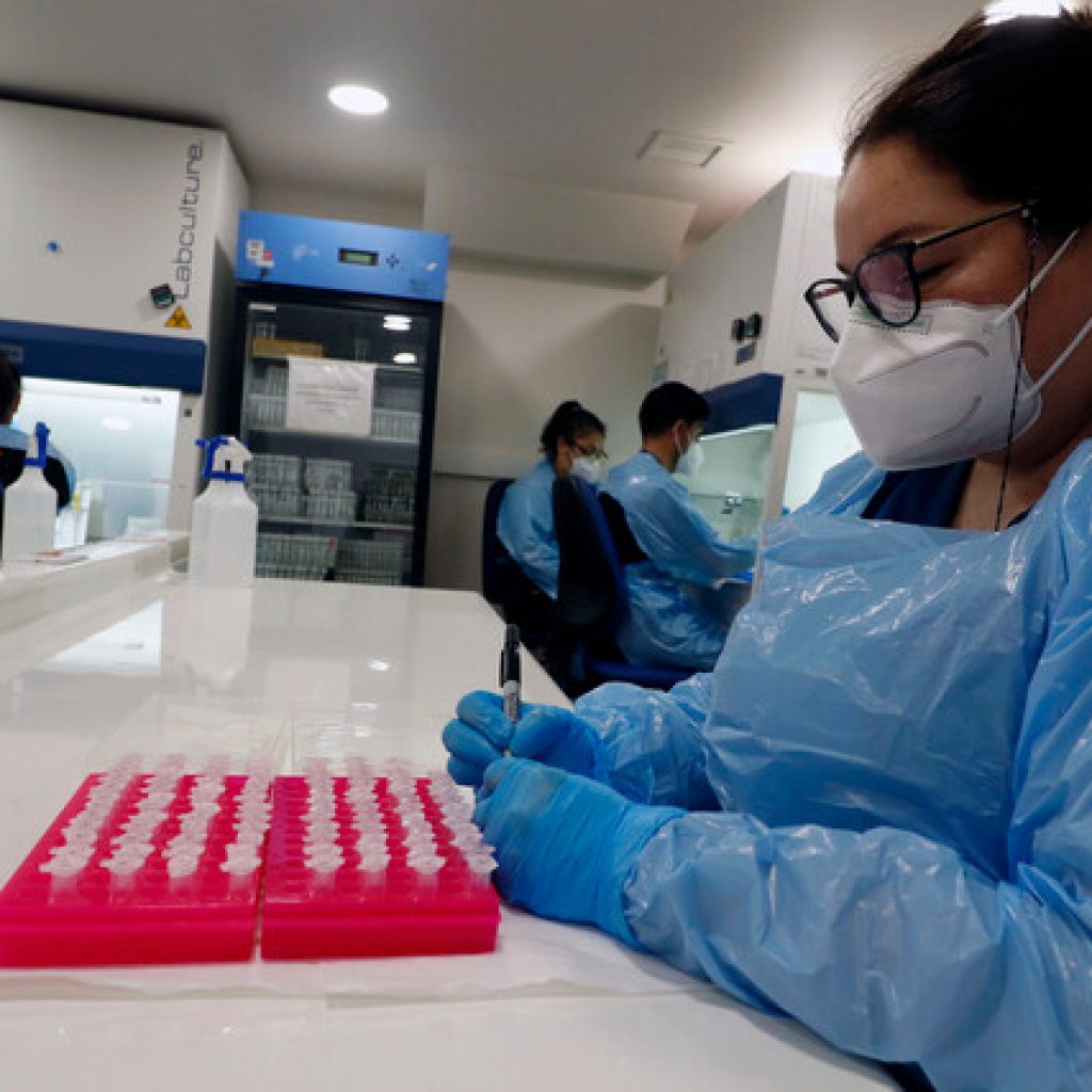 Ministerio de Salud informó 10.472 nuevos casos de coronavirus en Chile