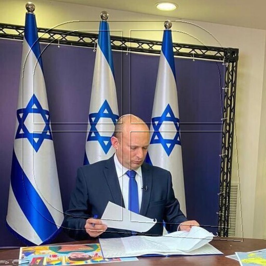 El primer ministro de Israel conversa por separado con Putin y Zelenski