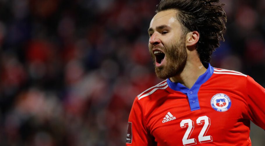 Mowbray anunció que Ben viajó a Chile: "En un mundo ideal, se quedaría aquí"