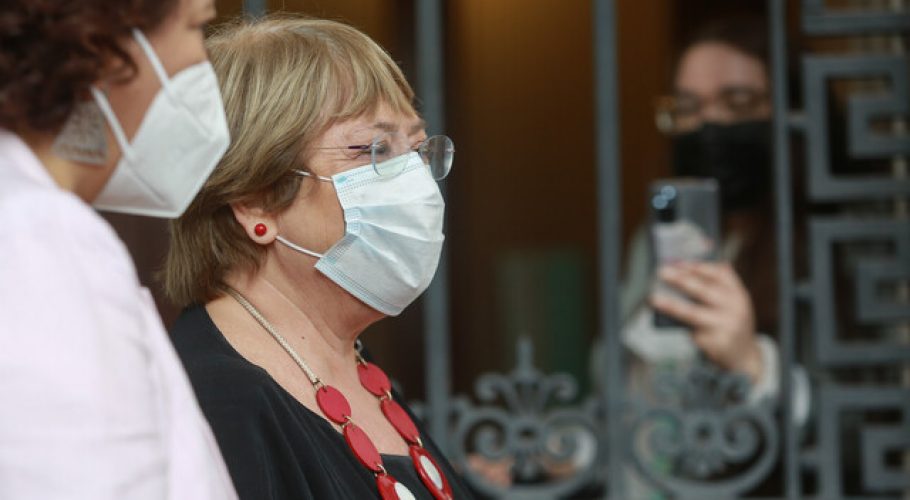 Bachelet denuncia destrucción de un pueblo ucraniano por ataques rusos