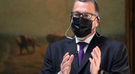 Lagos Weber se reúne con ministro de Hacienda por alza de combustibles