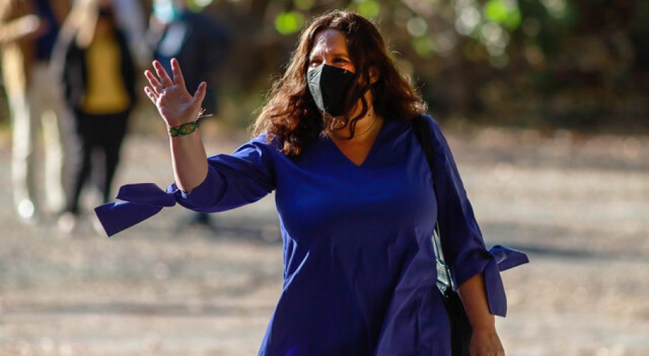 Fernández reaccionó a renuncia de Martínez a la Comandancia en Jefe del Ejército