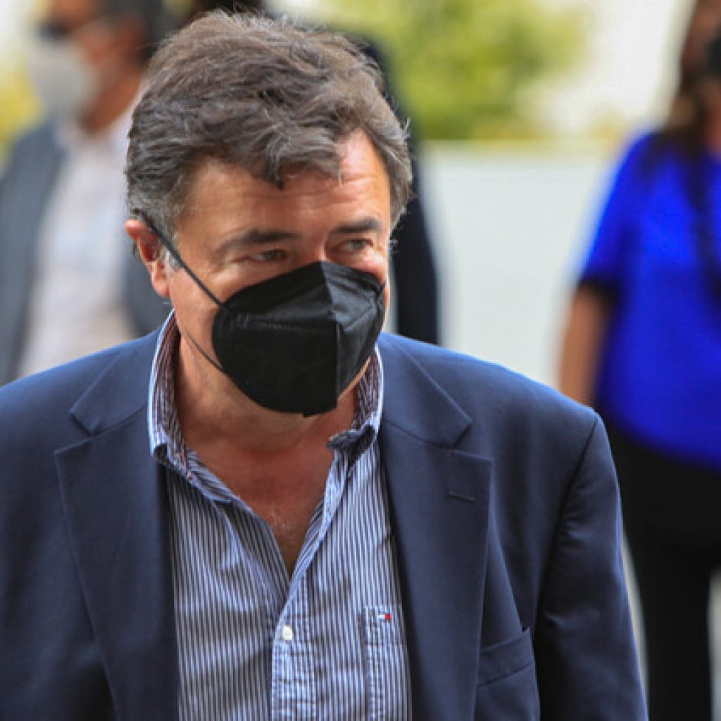 Valenzuela pide disculpas y acusa intento de “empañar” próxima gestión