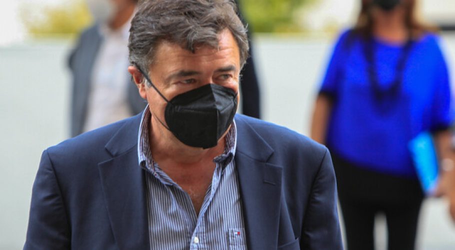 Valenzuela pide disculpas y acusa intento de “empañar” próxima gestión