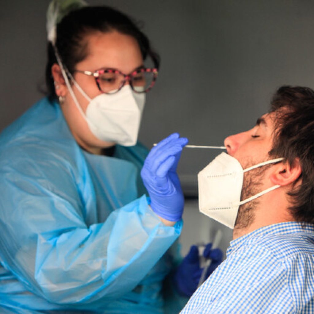 Covid-19: Región del Biobío registra 3.198 casos nuevos y 14.353 activos