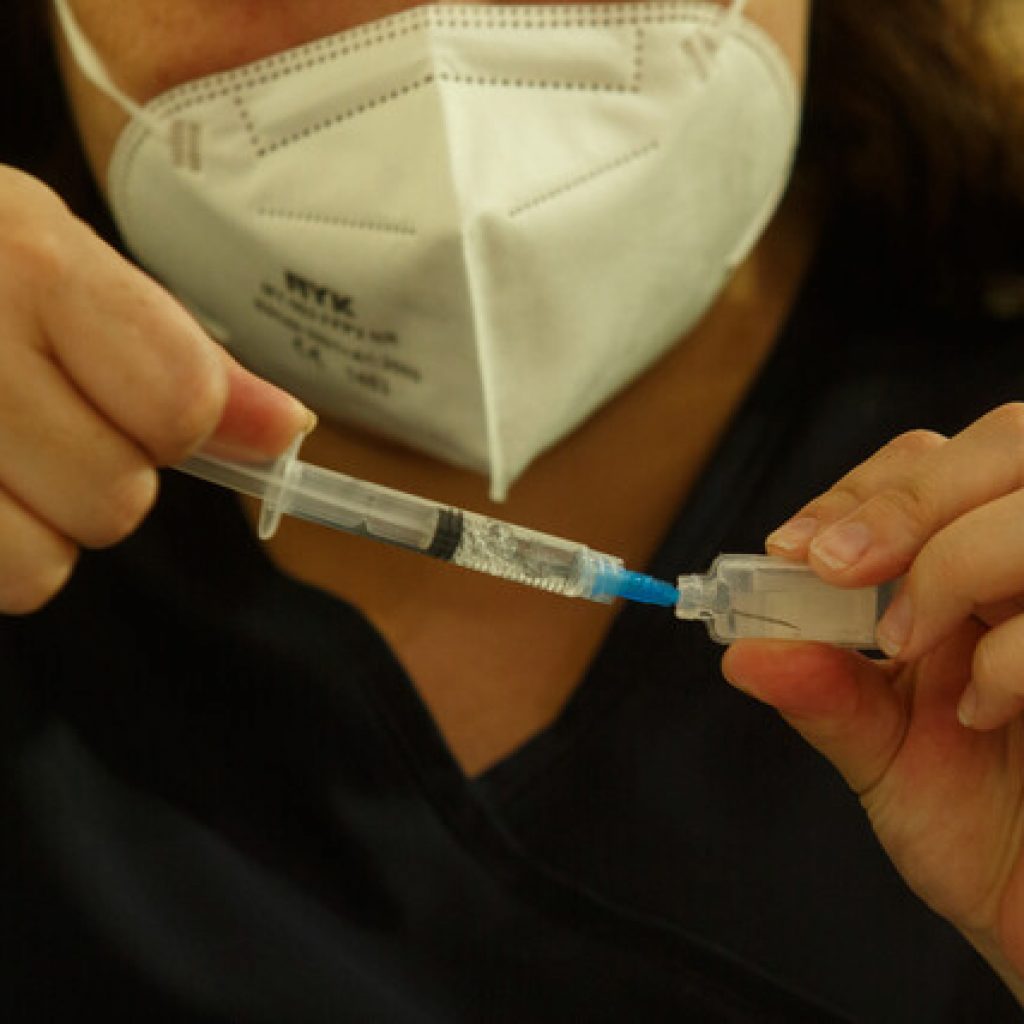 COVID-19: Chile supera los 50 millones de dosis de vacunas administradas