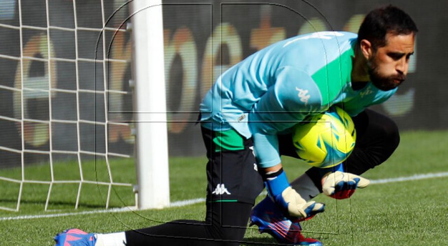 Claudio Bravo se sumó a los entrenamientos del Real Betis