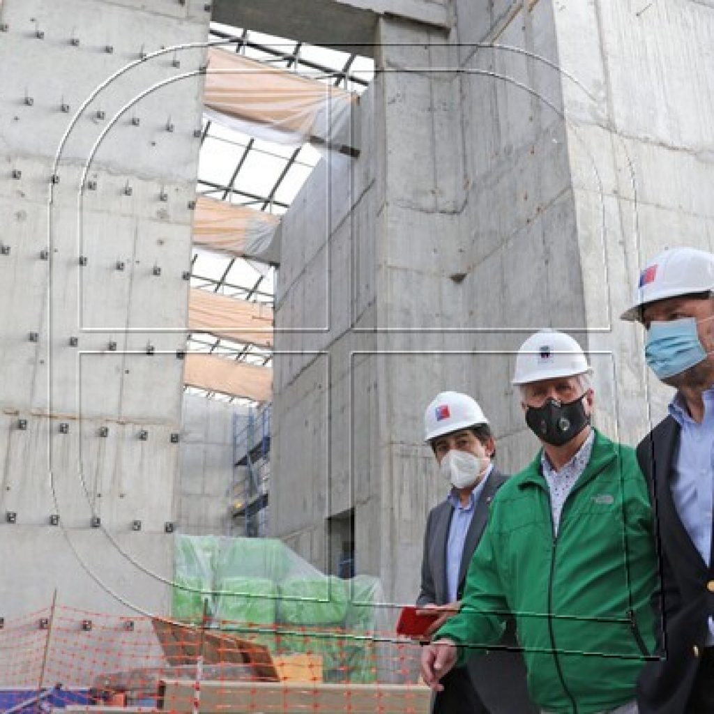 Moreno supervisa construcción del nuevo Liceo Jorge Teillier en Lautaro
