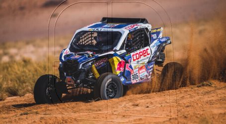 ‘Chaleco’ López se consolida como líder del Abu Dhabi Desert Challenge