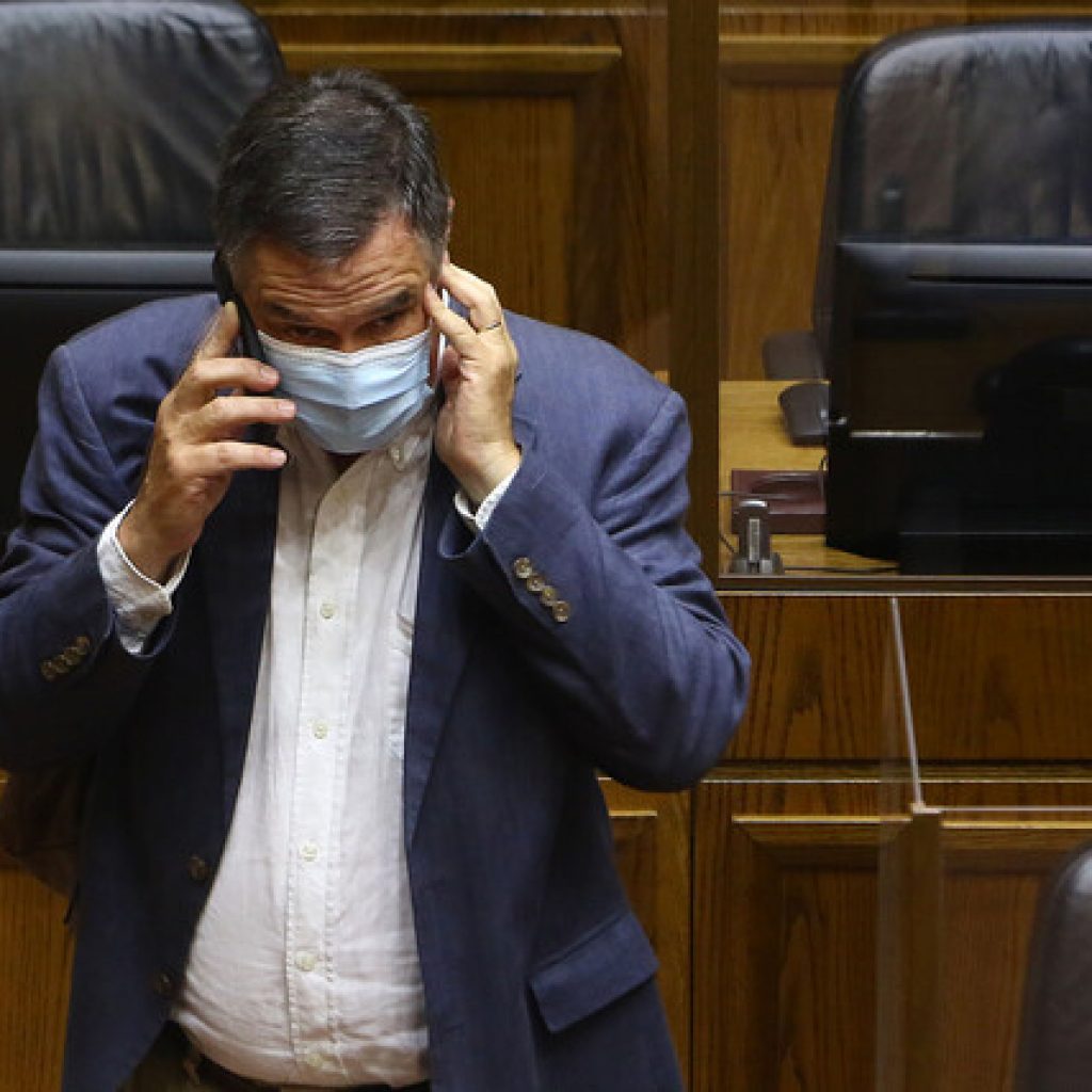 Ossandón apunta a quiebre de Chile Vamos en el Senado