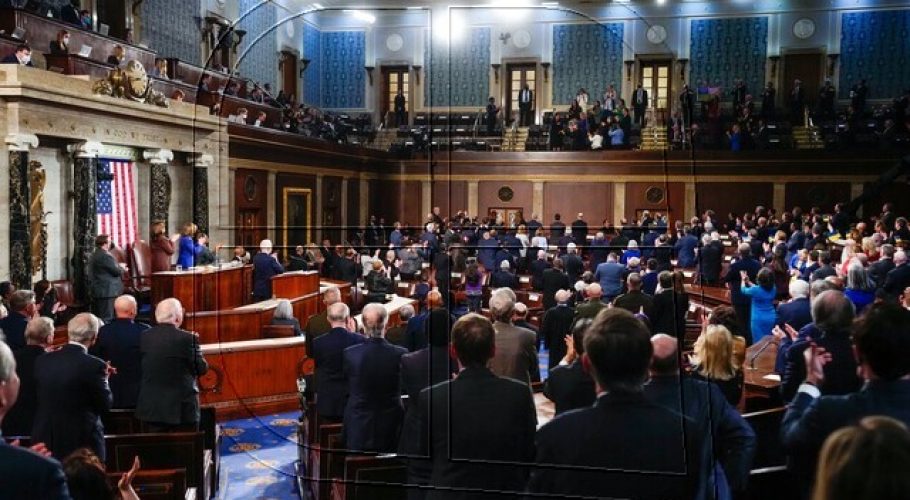 Estados Unidos anuncia que cierra su espacio aéreo a los aviones rusos