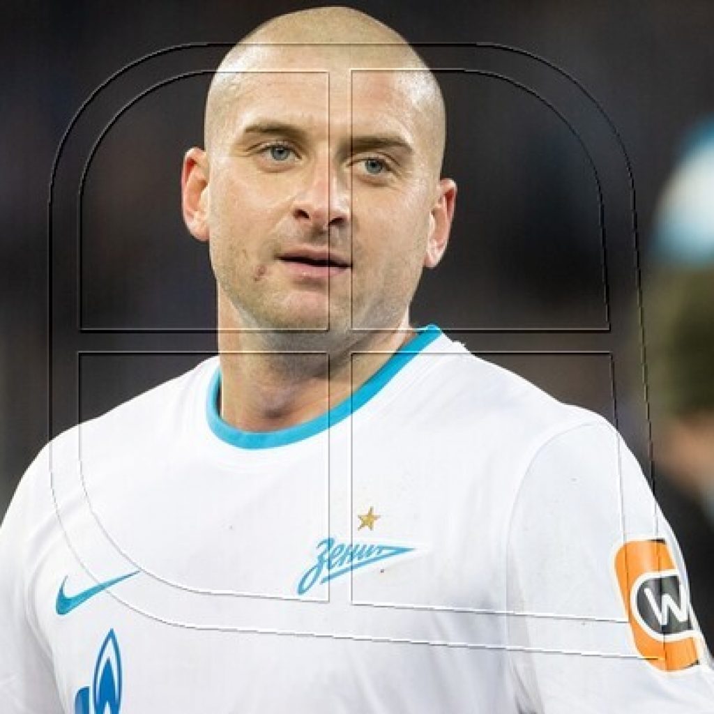 Ucraniano Rakitskiy deja el Zenit ruso tras solicitar la rescisión del contrato