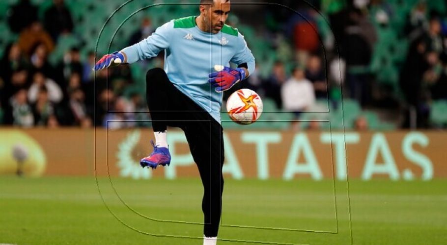 Claudio Bravo renovará por una temporada más su contrato con el Betis