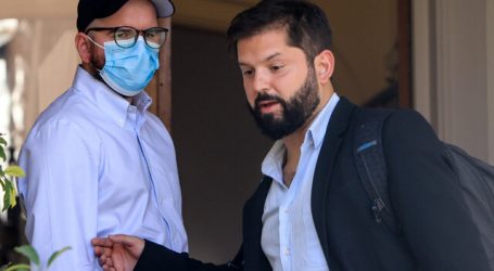 Boric fija topes de sueldo e instaura restricción para contratación de parientes