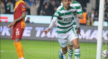 Turquía: Erick Pulgar fue titular en derrota de Galatasaray ante Konyaspor