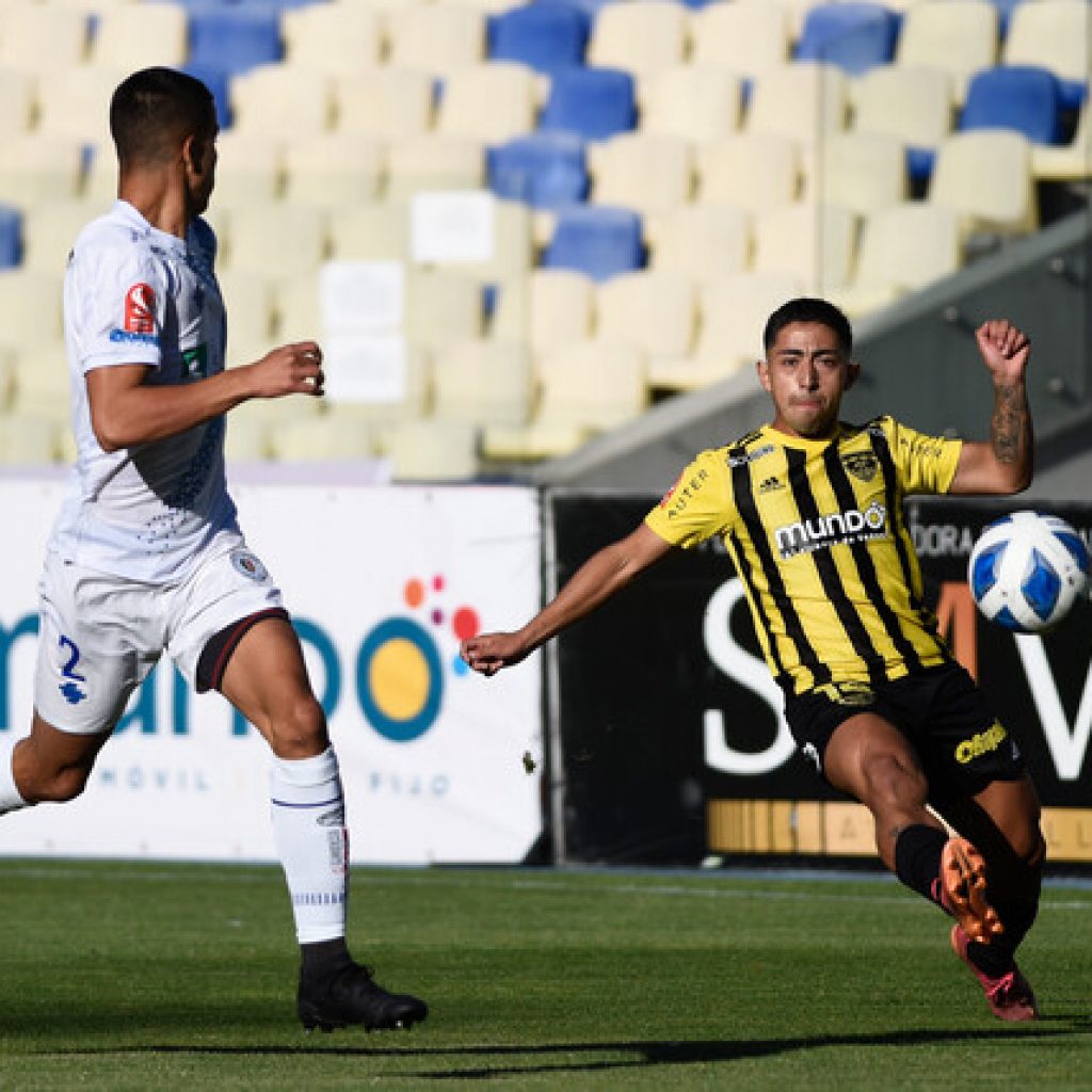 Primera B: Fernández Vial se impuso con gol agónico a Deportes Santa Cruz