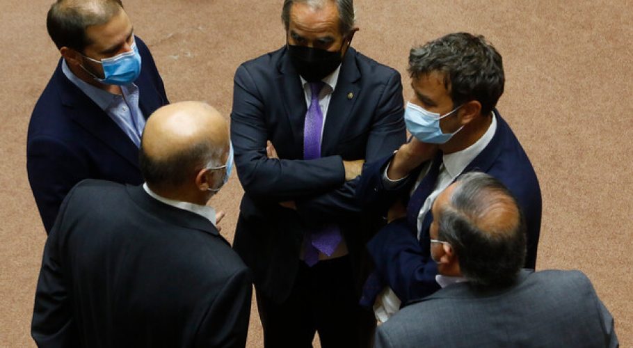 Álvaro Elizalde fue elegido como nuevo presidente del Senado