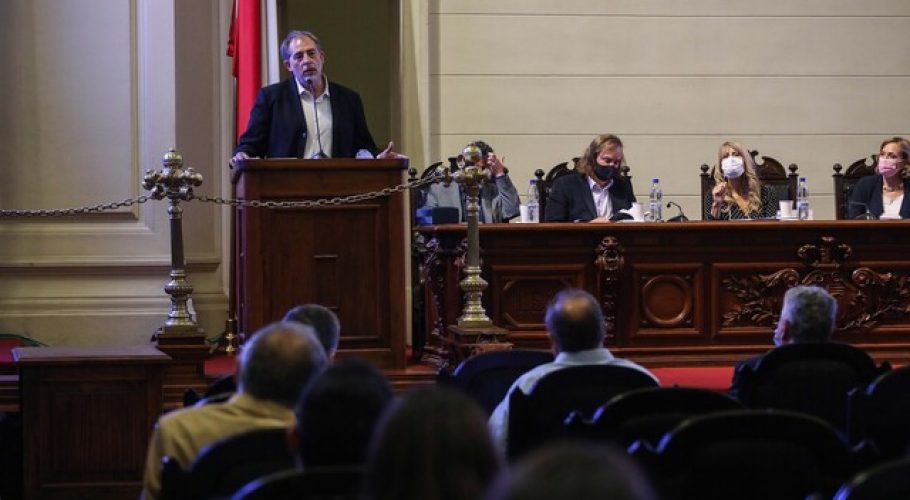 Senado presentó el libro “Chile tiene Futuro, desde sus territorios”