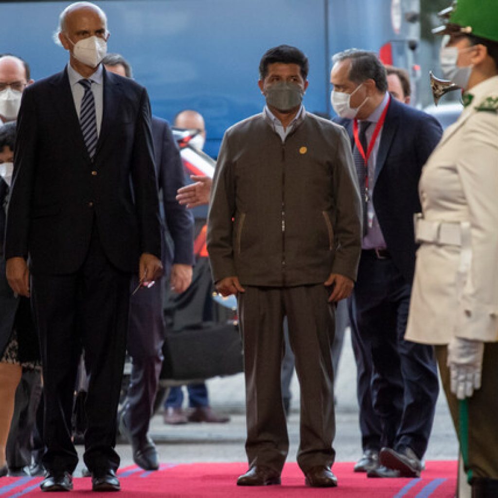 Castillo confirma encuentro bilateral con Boric en Punta Arenas