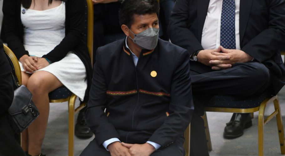 Castillo presenta un 'habeas corpus' tras ser denunciado de traición a la patria