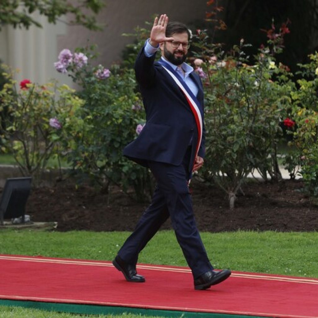 Universidad Católica felicitó al Presidente Gabriel Boric