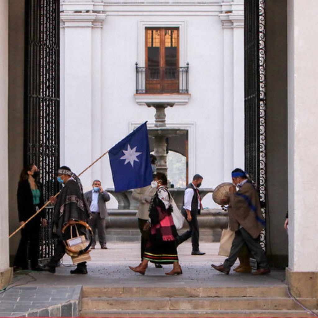 Boric participó en ceremonia de rogativa con pueblos originarios en La Moneda