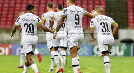 Javier Parraguez marcó triplete en goleada de Sport Recife por el Pernambucano
